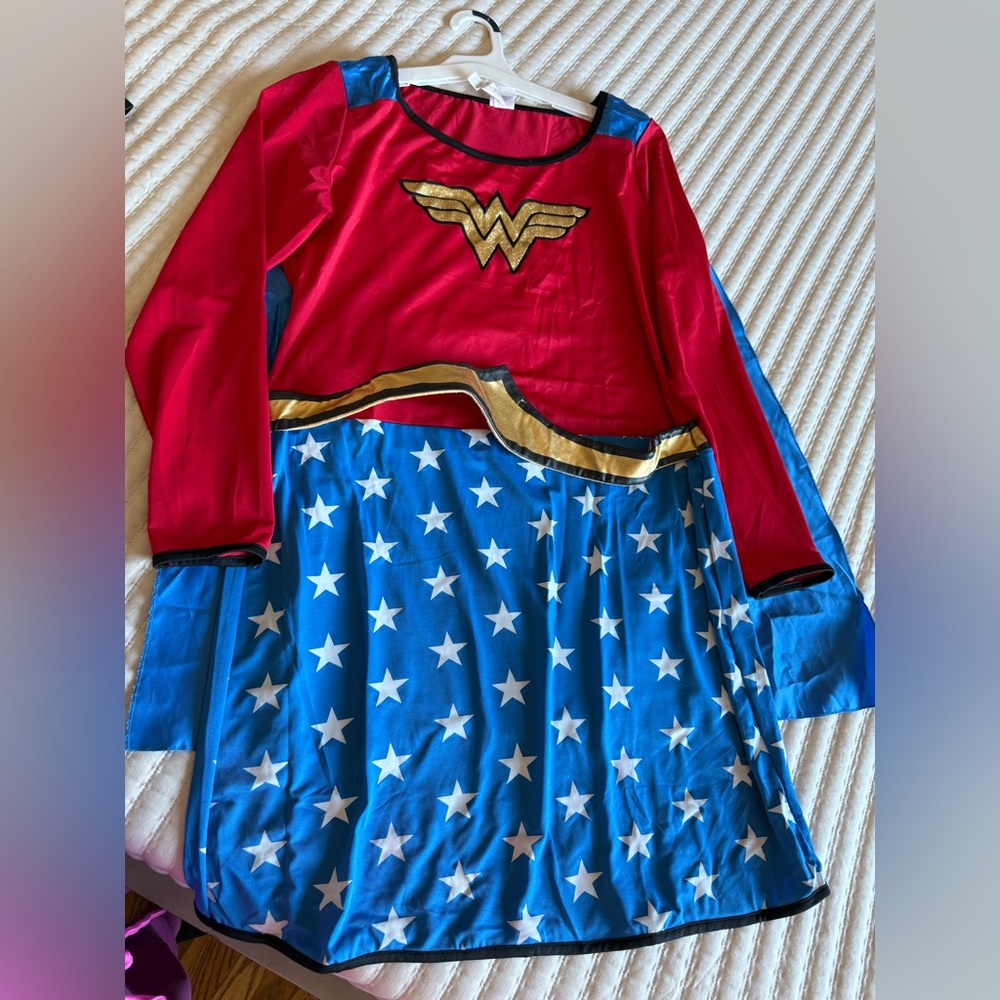 Wonder Woman Costume - size M/L